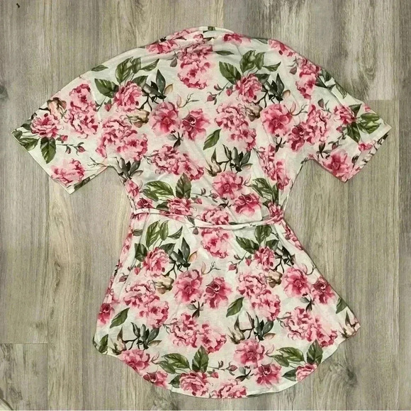 Show Me Your Mumu White Pink Floral Open Front Tie Short Sleeve Robe One Size OS - Picture 6 of 6